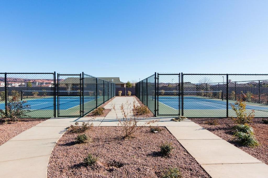 Red Mountain Retreat At Ocotillo Springs Resort 43 Brand New Home, Private Pool, & Hot Tub Santa Clara Екстер'єр фото